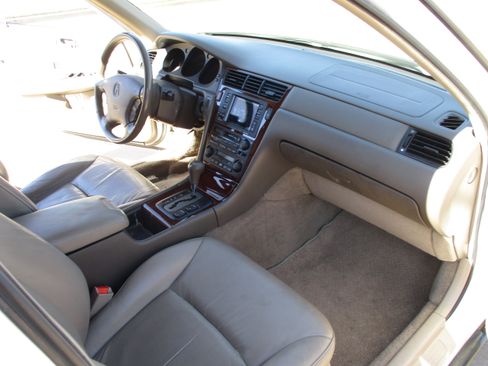 Used 1999 Acura RL image 10