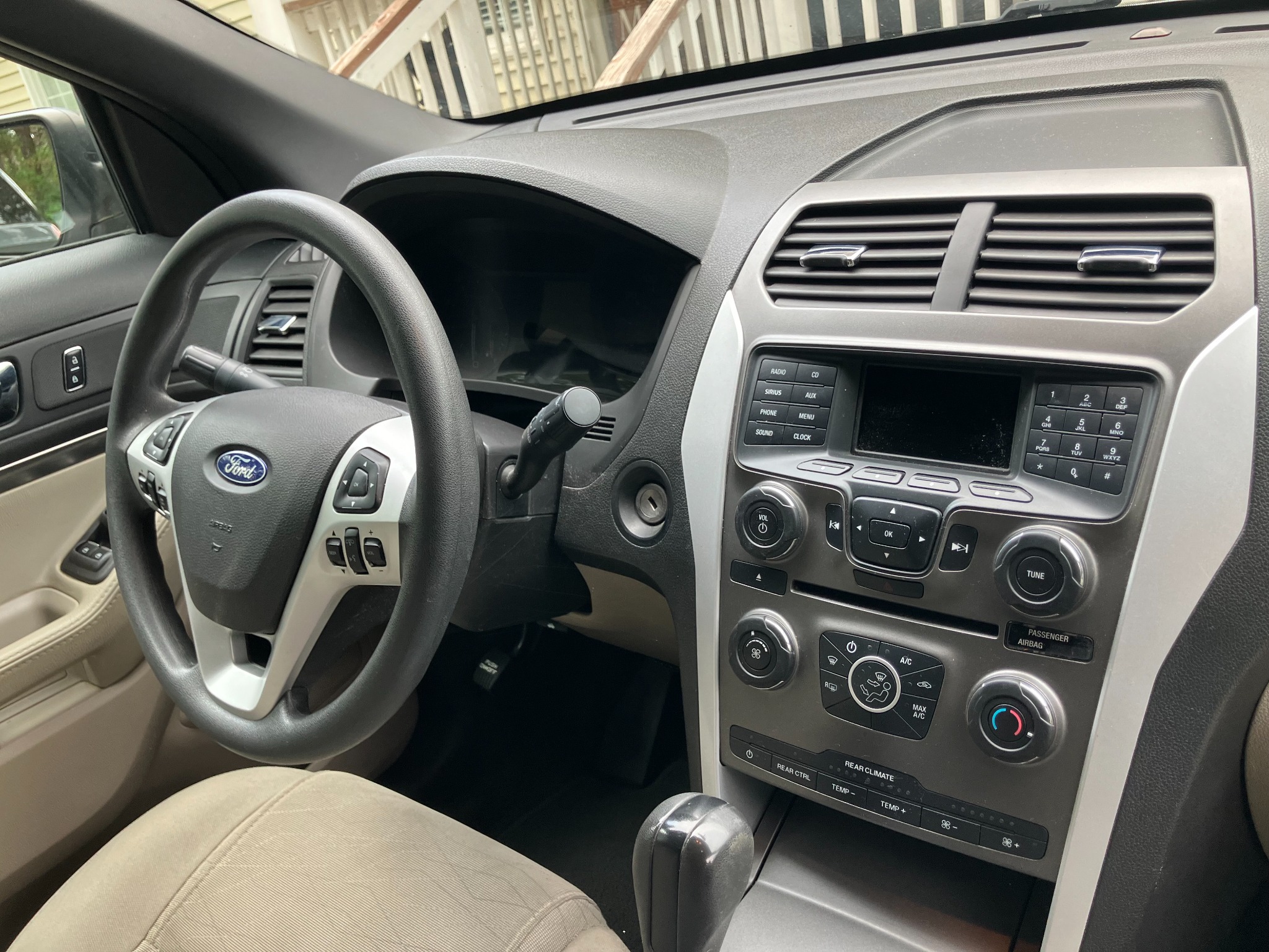 Used 2015 Ford Explorer FWD image 8