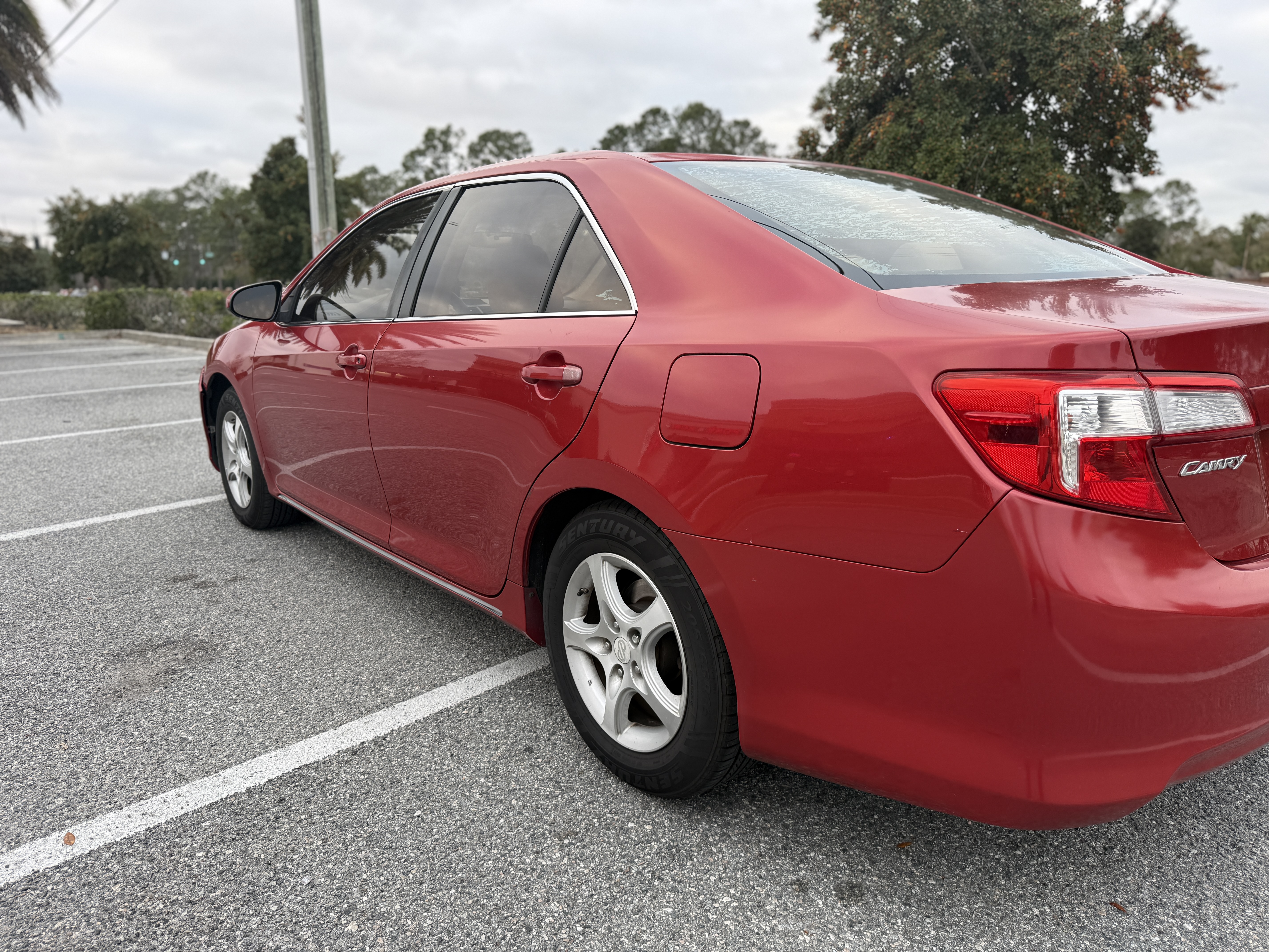 Used 2012 Toyota Camry LE FWD image 8