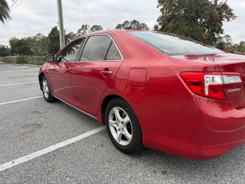 Used 2012 Toyota Camry LE FWD image 8