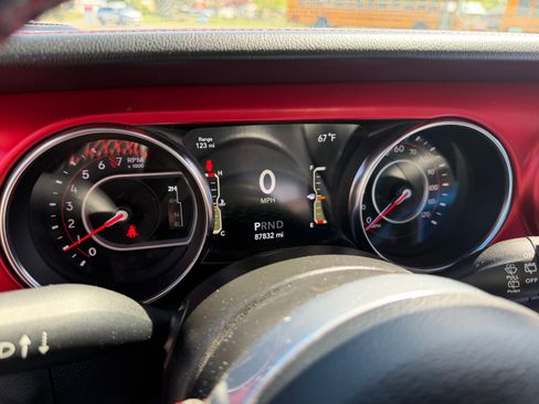 Used 2021 Jeep Wrangler Unlimited Rubicon AWD/4WD image 30