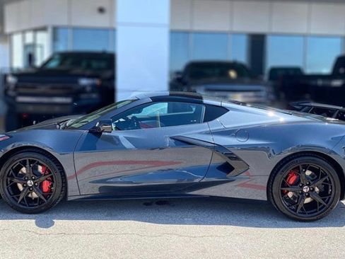 Used 2020 Chevrolet Corvette Stingray Preferred Cpe w/ 2LT Preferred Equipment Group image 4