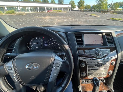 Used 2019 INFINITI QX80 Luxe AWD/4WD image 13