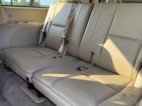 Used 2013 GMC Yukon XL SLT w/ Regional Value Package image 6