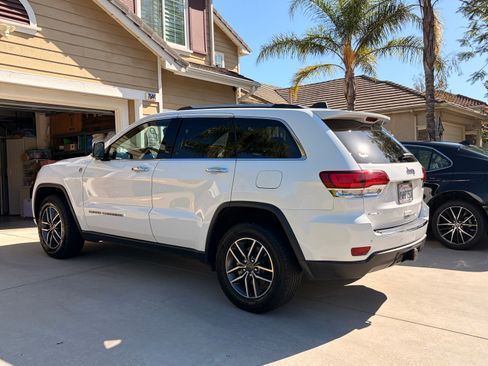 Used 2021 Jeep Grand Cherokee Limited w/ Trailer Tow Group IV image 4