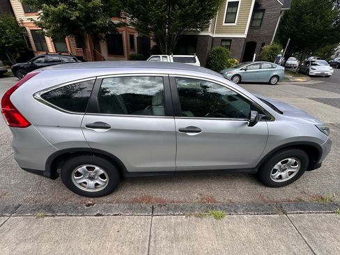 Used 2016 Honda CR-V LX image 6