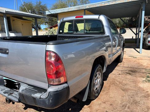 Used 2014 Toyota Tacoma 2WD Regular Cab image 12