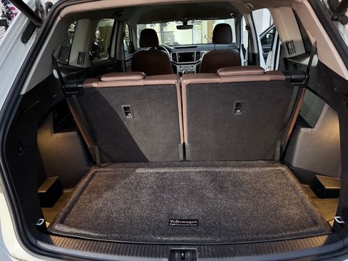 Used 2021 Volkswagen Atlas SE w/ Towing Package AWD/4WD image 14