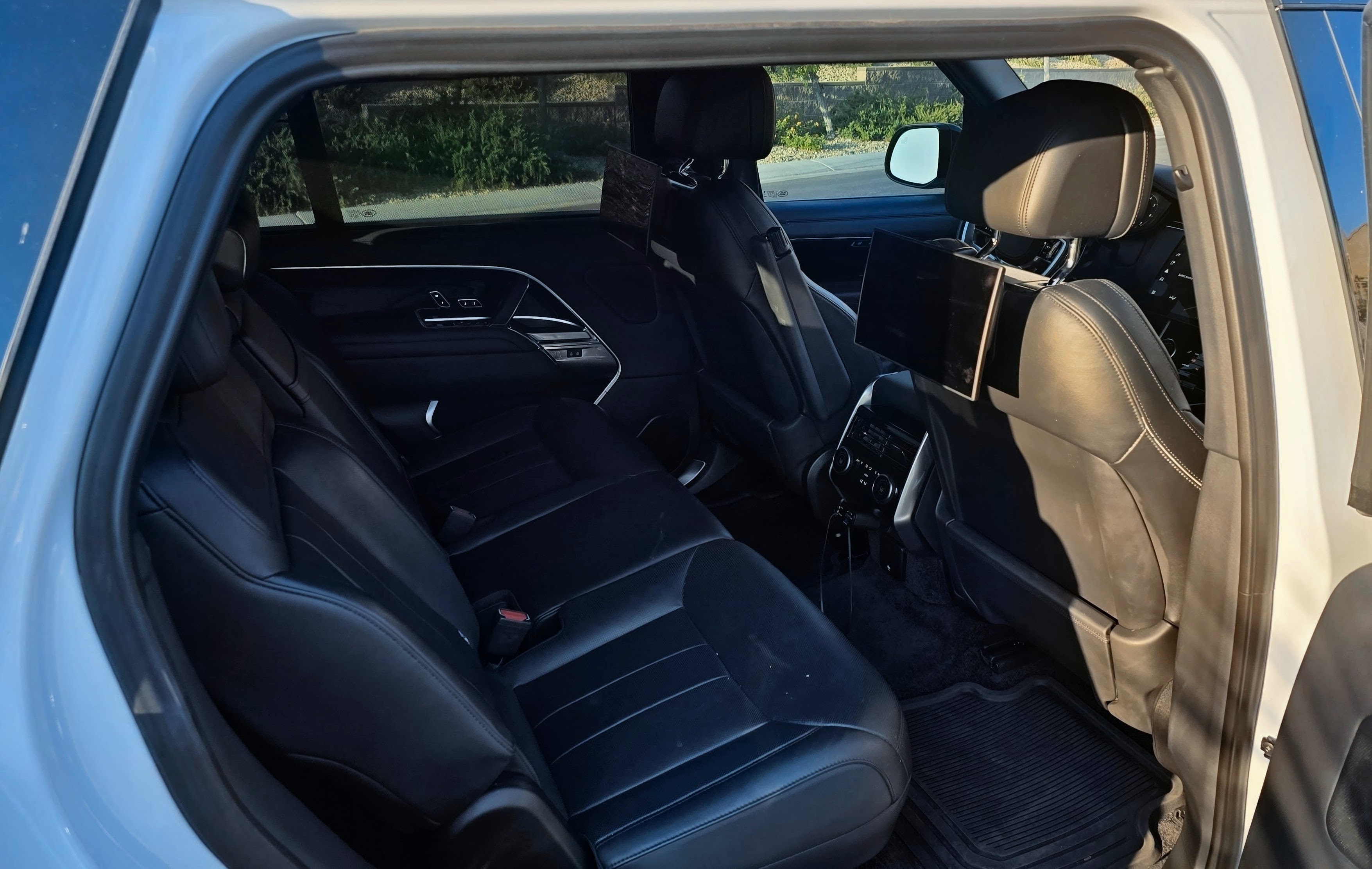 Used 2023 Land Rover Range Rover Long Wheelbase Autobiography AWD/4WD image 10