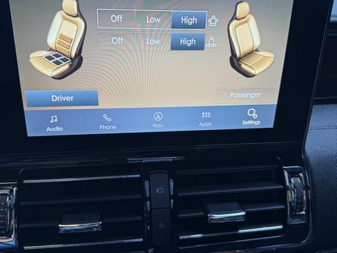 Used 2020 Lincoln Navigator Reserve w/ Equipment Group 208A Reserve AWD/4WD image 25