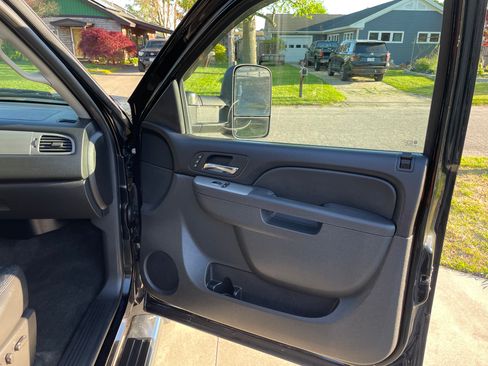 Used 2012 Chevrolet Silverado 3500 LTZ w/ LTZ Plus Package image 14