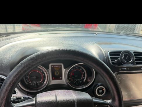 Used 2019 Dodge Journey SE FWD image 20