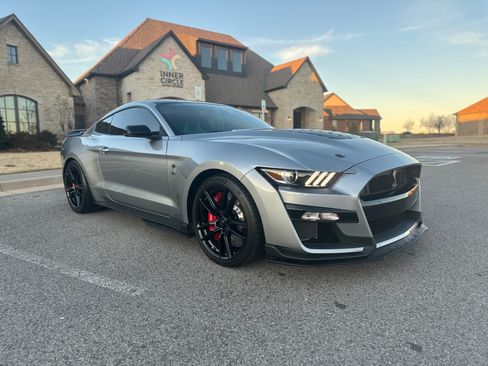 Used 2021 Ford Mustang Shelby GT500 w/ Technology Package image 11