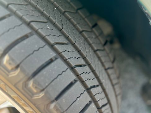 Used 2013 Toyota Prius Five image 14