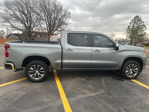 Used 2026 Chevrolet Silverado 1500 LT image 2