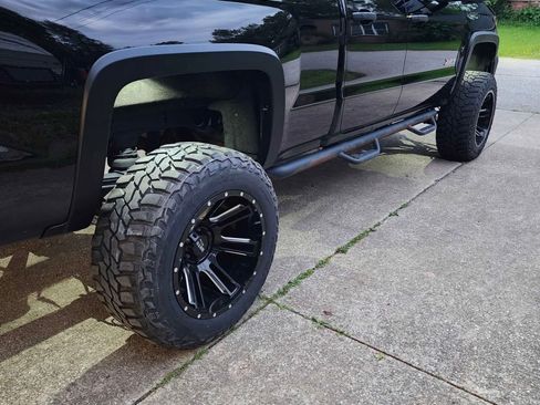 Used 2015 Chevrolet Silverado 1500 LTZ Z71 w/ Custom Sport Edition image 15