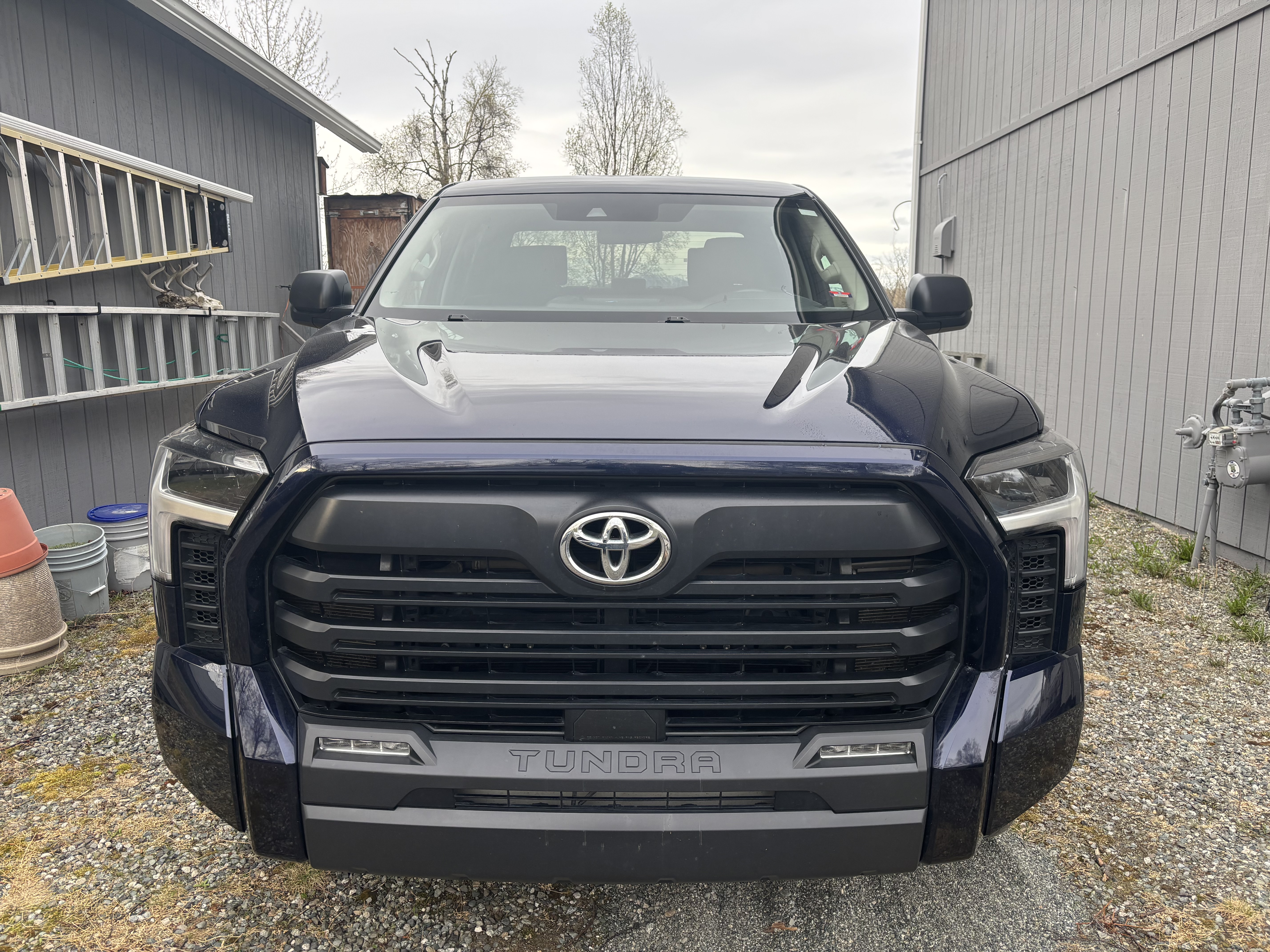 Used 2022 Toyota Tundra SR5 w/ SR5 Premium Package AWD/4WD image 1