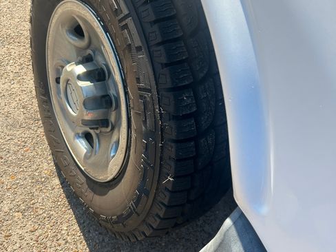 Used 2009 Chevrolet Express 3500 Extended Passenger w/ LT Preferred Equipment Group image 16