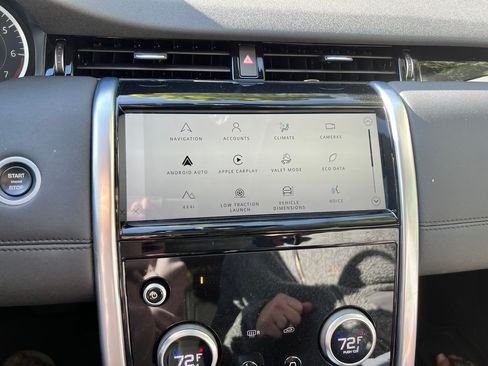 Used 2023 Land Rover Discovery Sport S image 24