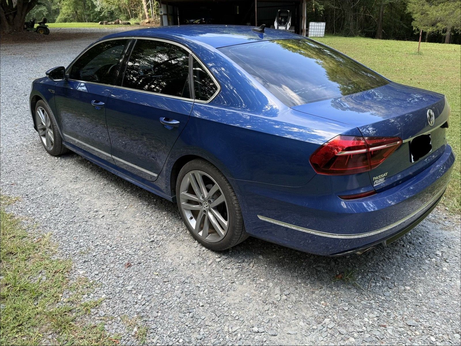 Used 2017 Volkswagen Passat 1.8T R-Line FWD image 9
