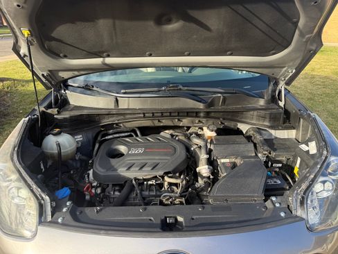 Used 2018 Kia Sportage SX image 11