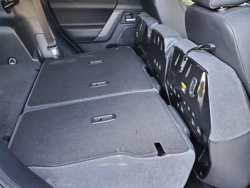 Used 2009 Land Rover LR2 HSE image 15