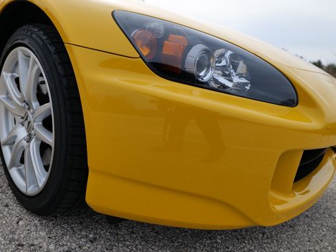 Used 2004 Honda S2000 image 25