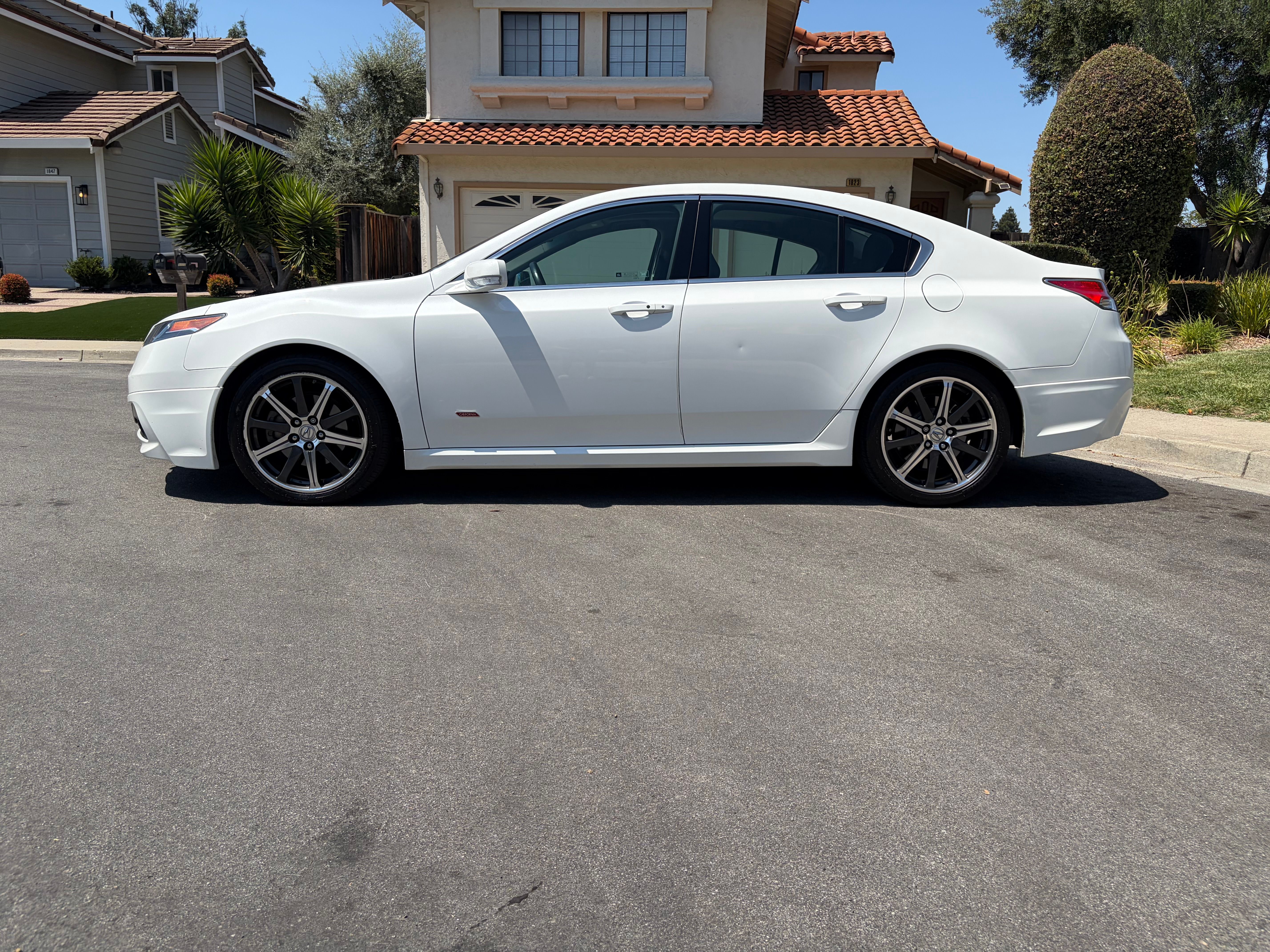 Used 2012 Acura TL w/ Technology Package FWD image 8