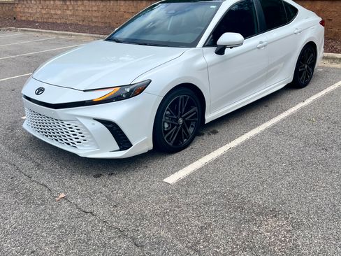 Used 2026 Toyota Camry XSE w/ Premium Plus Package FWD image 10
