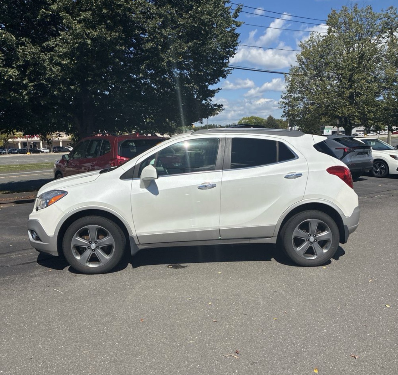 Used 2013 Buick Encore Convenience AWD/4WD image 2