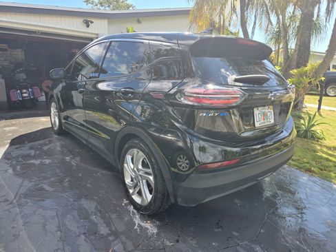 Used 2023 Chevrolet Bolt LT image 5