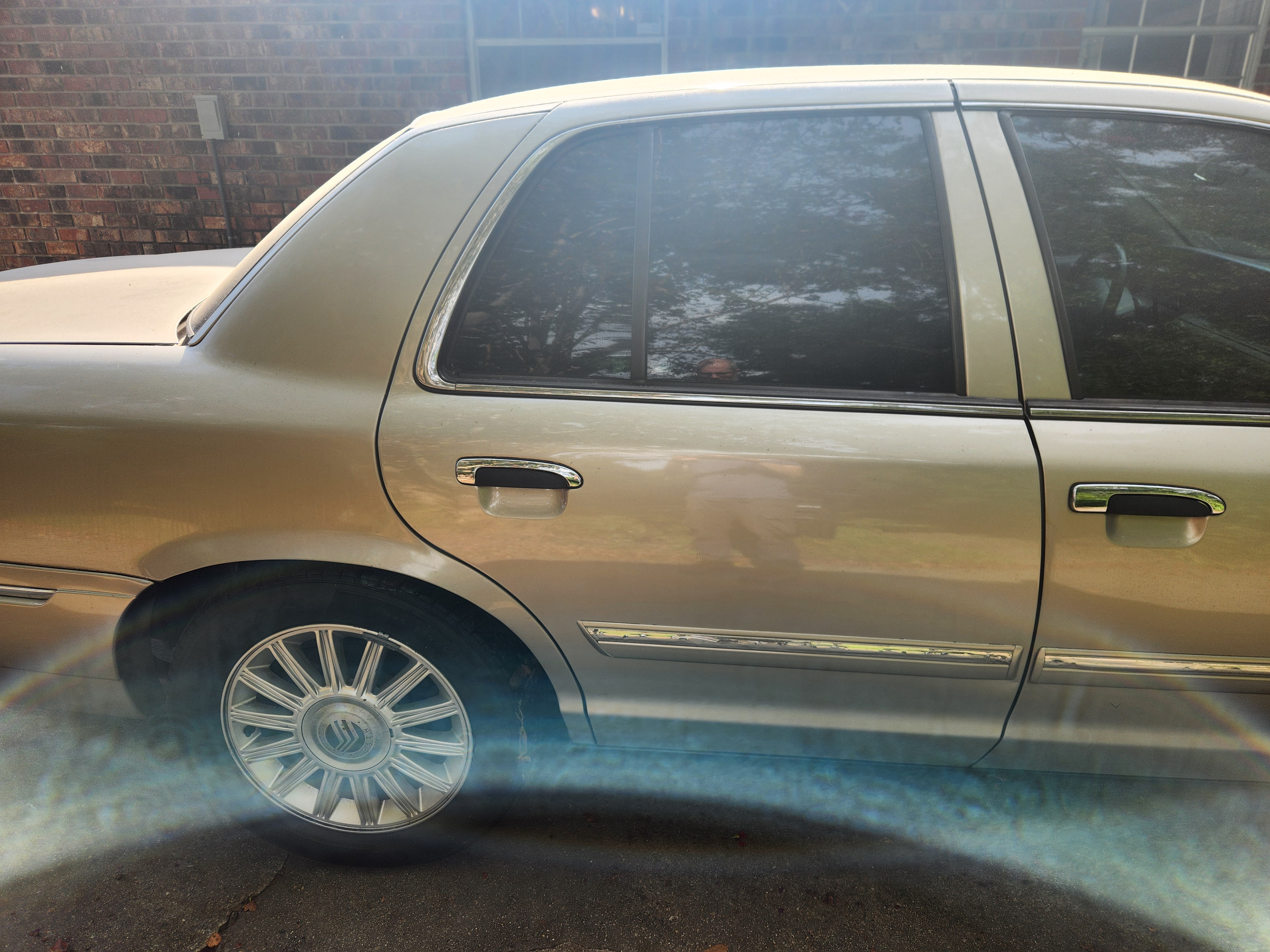 Used 2010 Mercury Grand Marquis LS RWD image 18