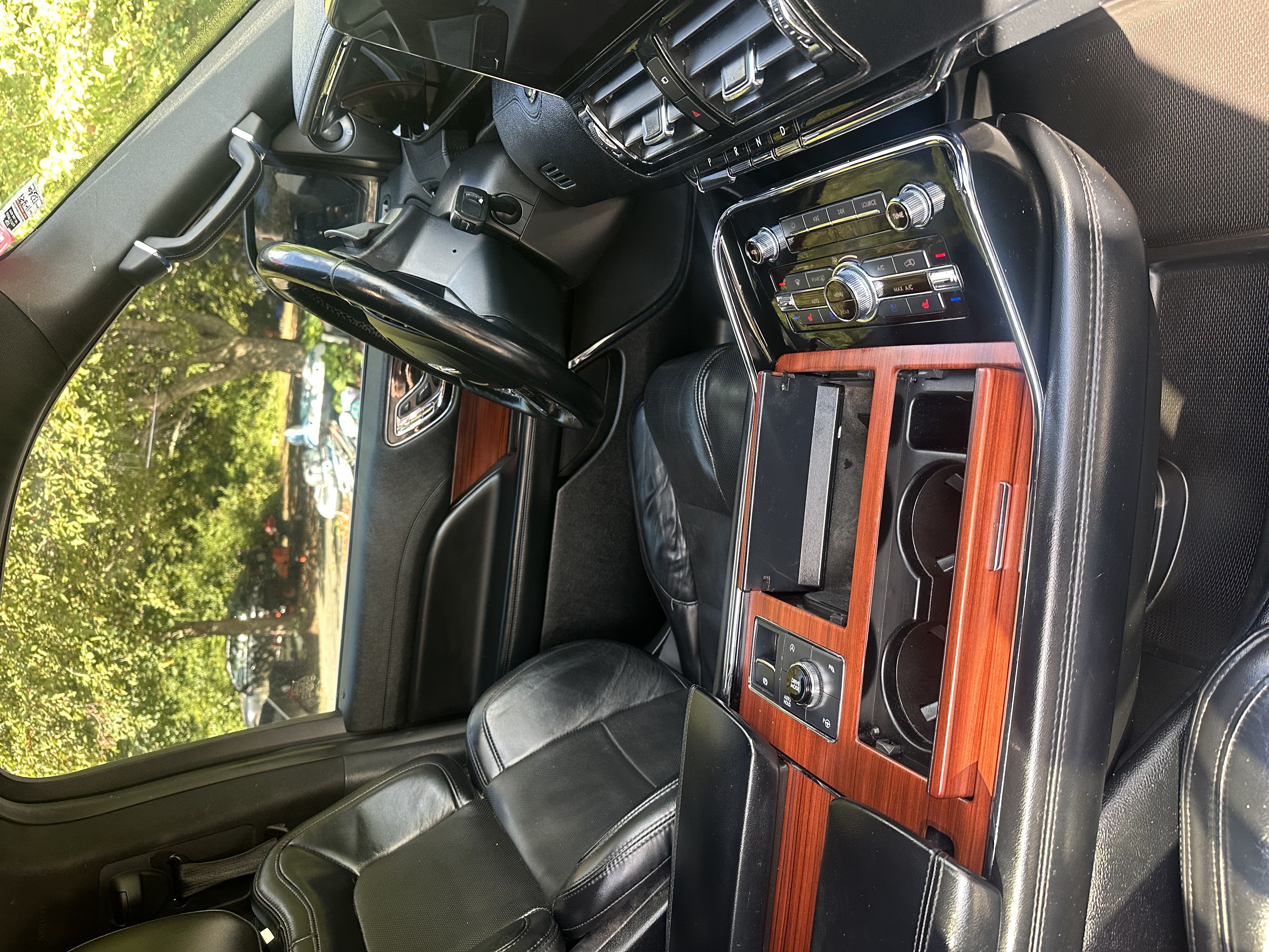 Used 2021 Lincoln Navigator Reserve w/ Equipment Group 208A AWD/4WD image 9