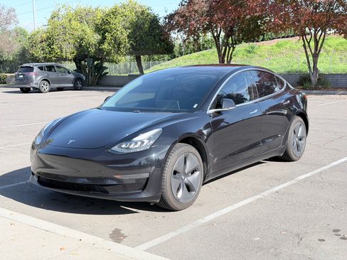 Used 2018 Tesla Model 3 Long Range image 2