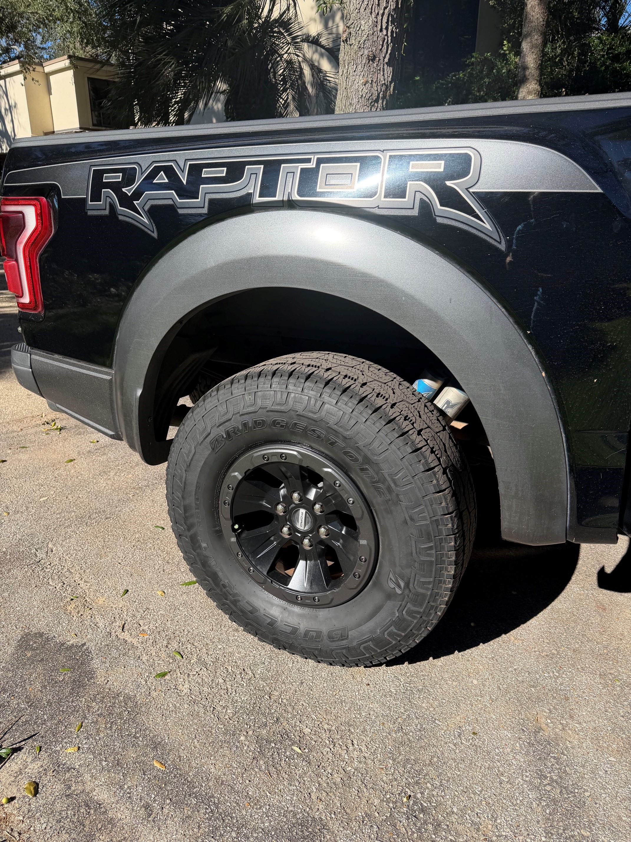 Used 2018 Ford F150 Raptor w/ Equipment Group 802A Luxury AWD/4WD image 6