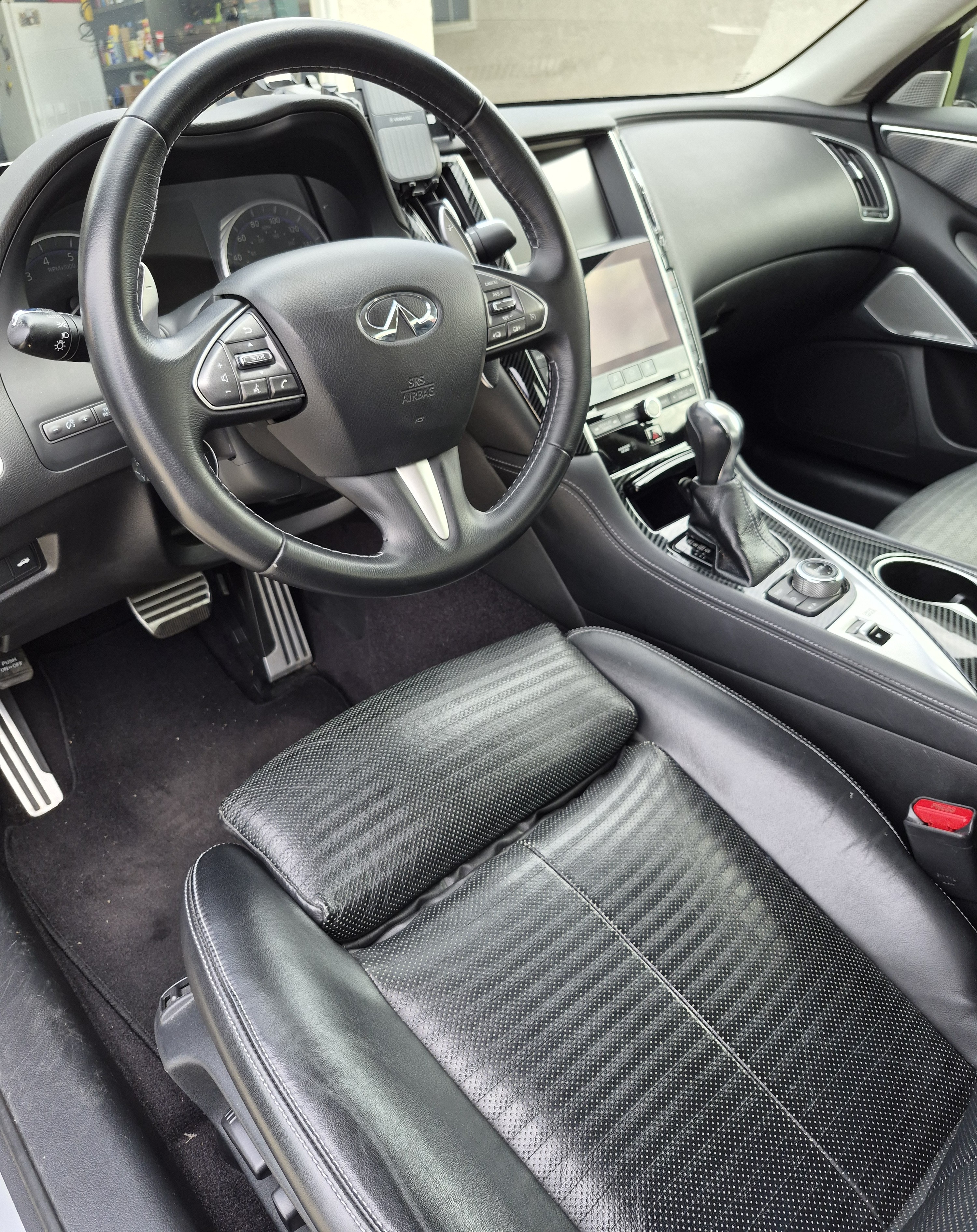 Used 2017 INFINITI Q50 Red Sport 400 w/ Cargo Package (L95) RWD image 16