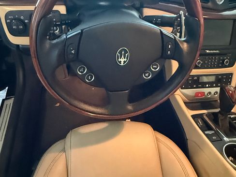 Used 2011 Maserati GranTurismo Convertible image 6