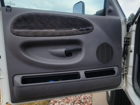 Used 2001 Dodge Ram 2500 Truck 4x4 Quad Cab image 13