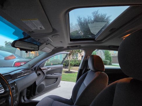 Used 2014 Chevrolet Impala LT w/ LT Sunroof Package image 13