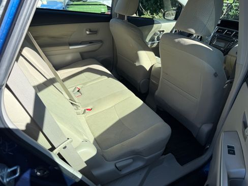 Used 2013 Toyota Prius V Five image 13