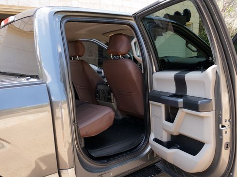 Used 2017 Ford F150 XL w/ Equipment Group 101A Mid AWD/4WD image 12