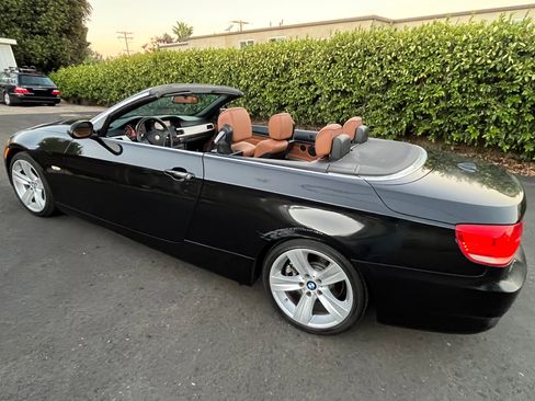 Used 2008 BMW 335i Convertible image 2