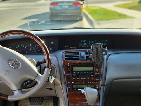 Used 2003 Toyota Avalon XLS image 6