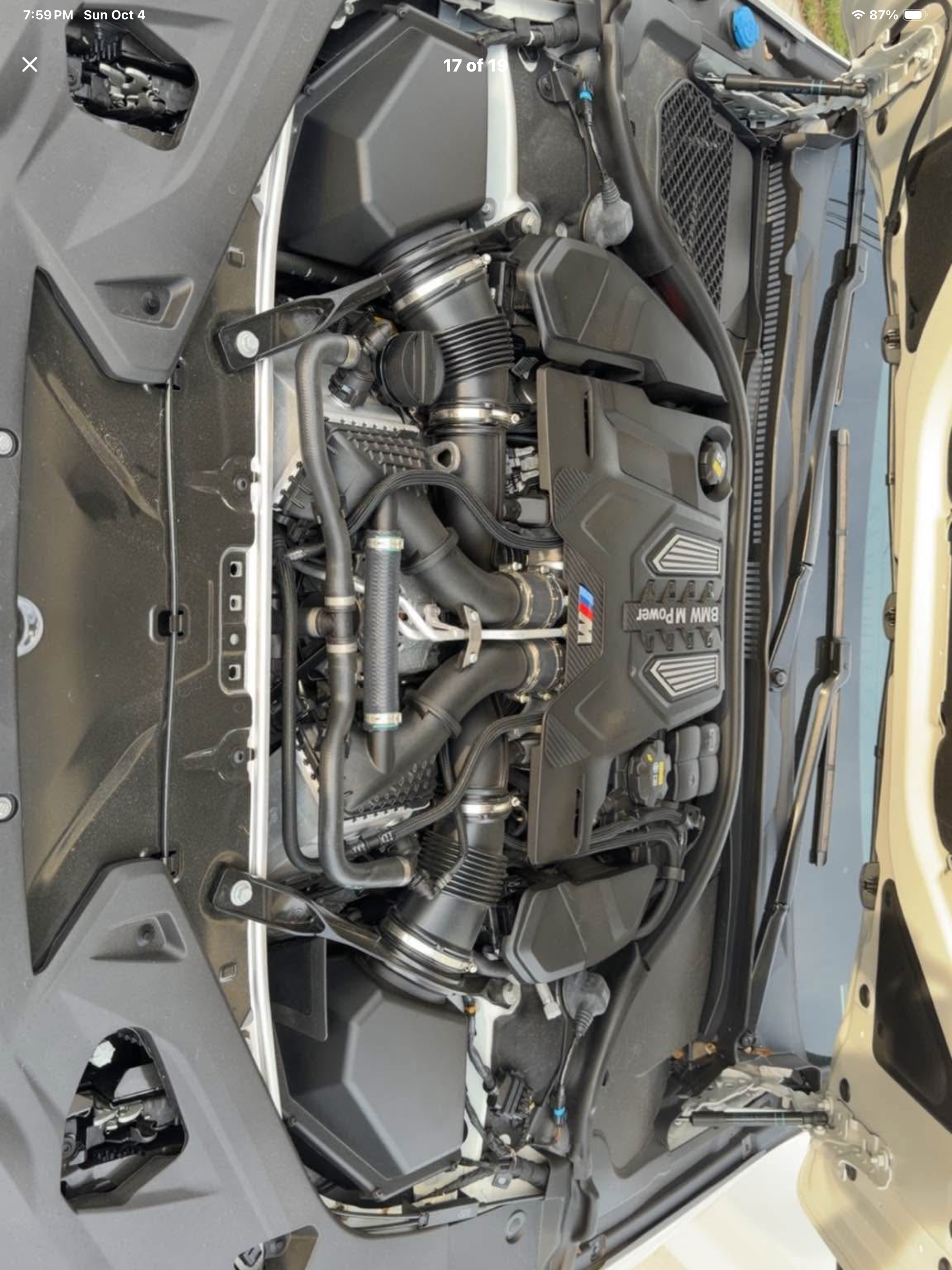 Used 2022 BMW M8 Competition w/ M Carbon Exterior Package AWD/4WD image 4