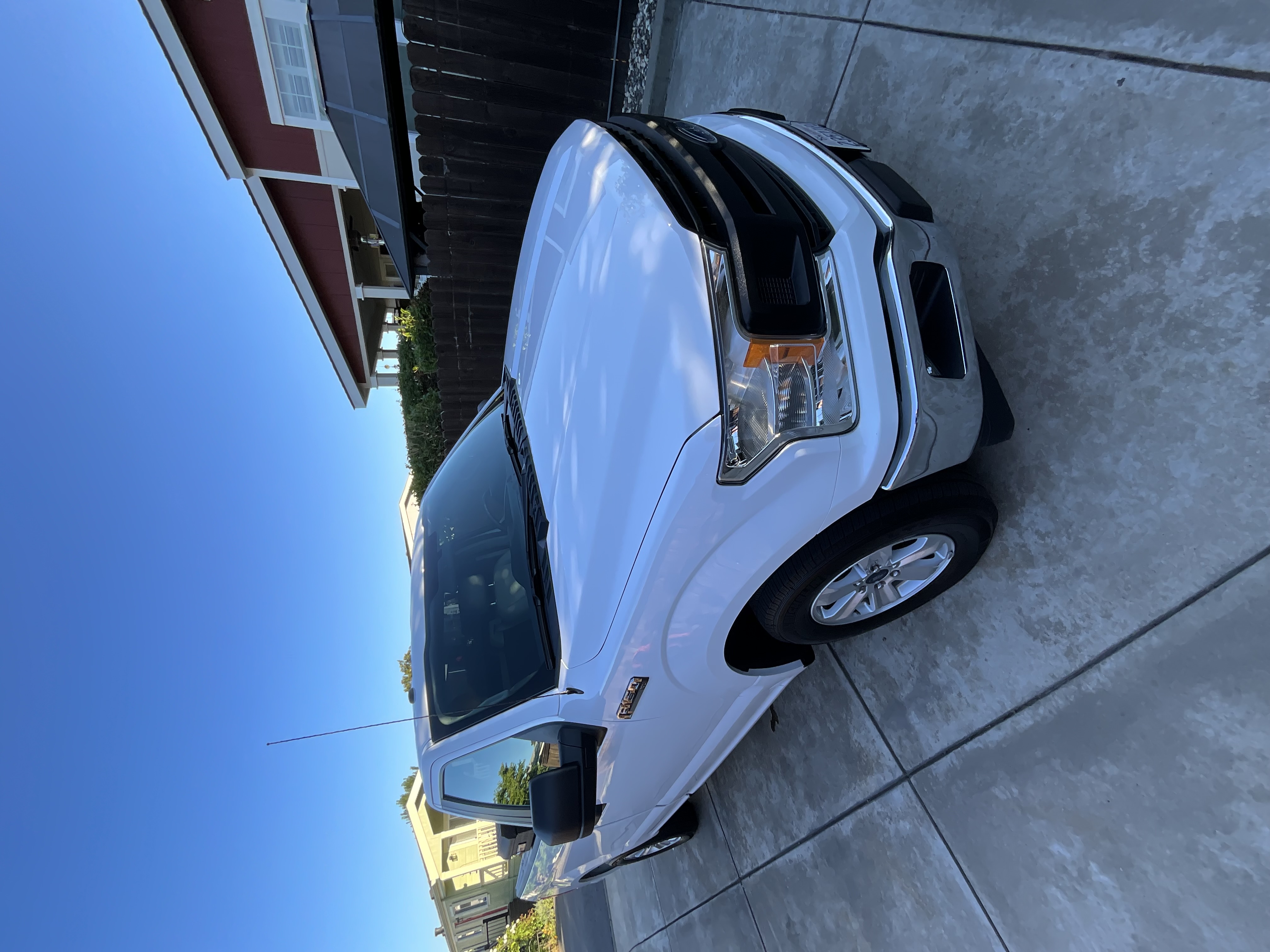 Used 2018 Ford F150 XL w/ Equipment Group 101A Mid RWD image 1