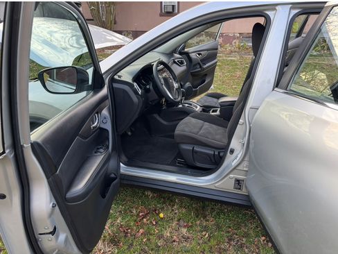 Used 2016 Nissan Rogue S image 10