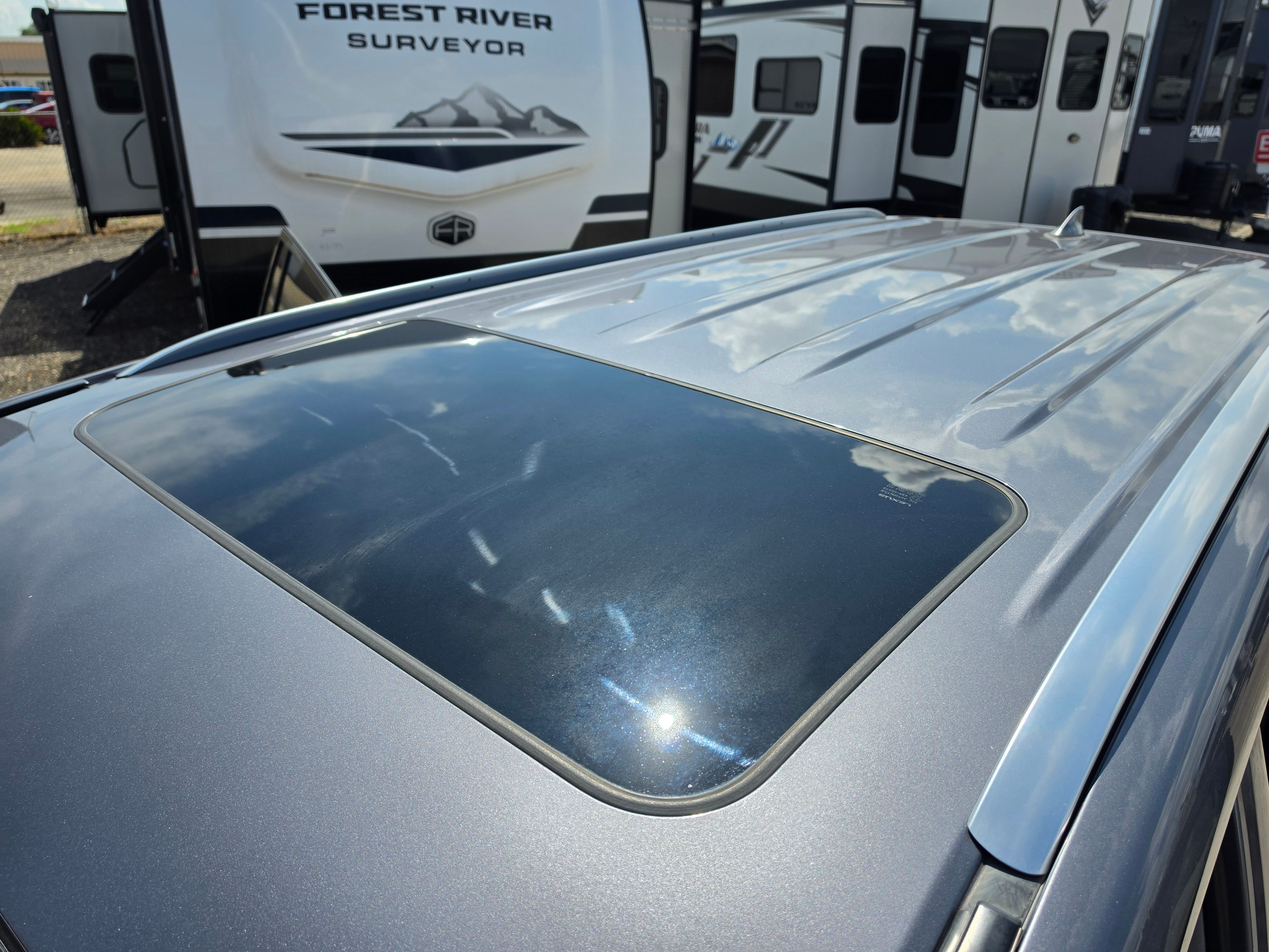Used 2019 Lexus LX 570 4WD w/ Luxury Package image 11