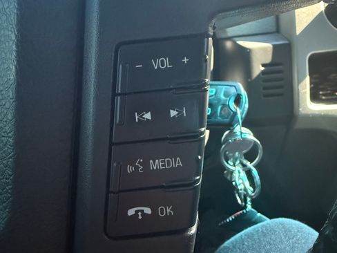 Used 2012 Ford F150 XLT w/ XLT Convenience Pkg image 15