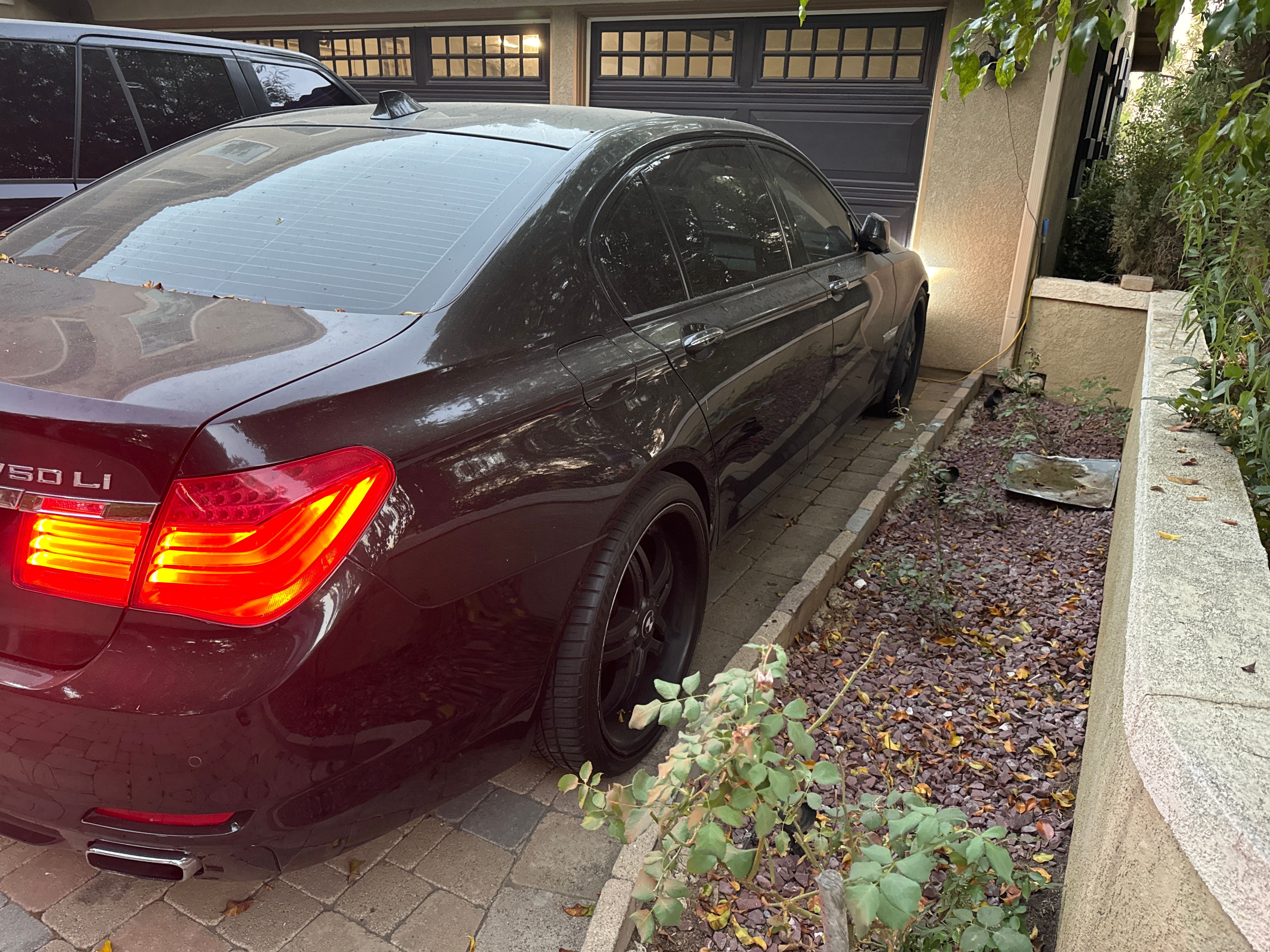 Used 2009 BMW 750Li RWD image 6