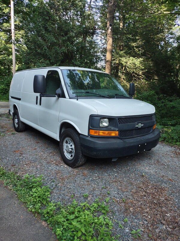 Used 2015 Chevrolet Express 3500 RWD image 1